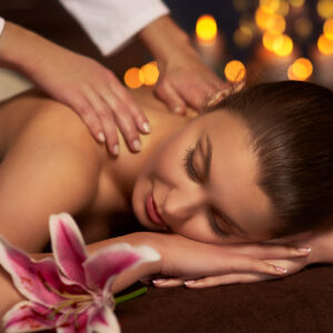 Aromatic Thai Flower Massage – (Gutschein  Düsseldorf Zentrum)