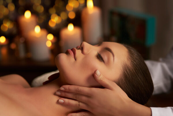 Gesichts Massage
